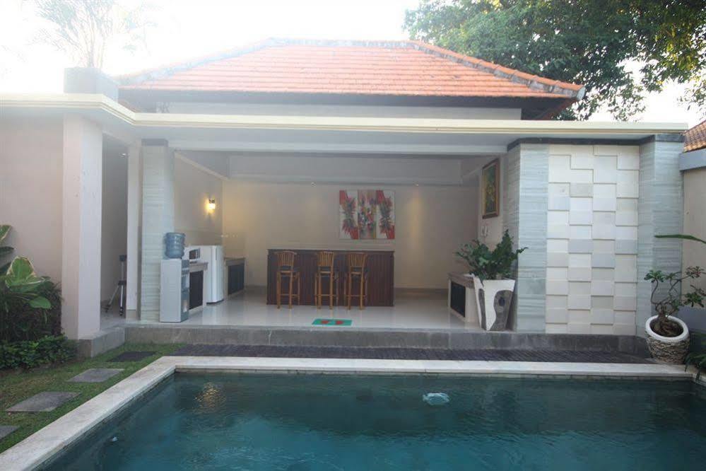 Kubal Villa Seminyak Exteriör bild